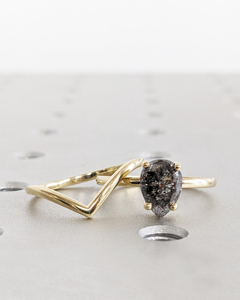 Vintage Salt and Pepper Diamond Engagement Ring Set, Pear Shaped Teardrop Diamond Ring Bridal Set, 14K Yellow Gold Ring, Curved Wedding Band