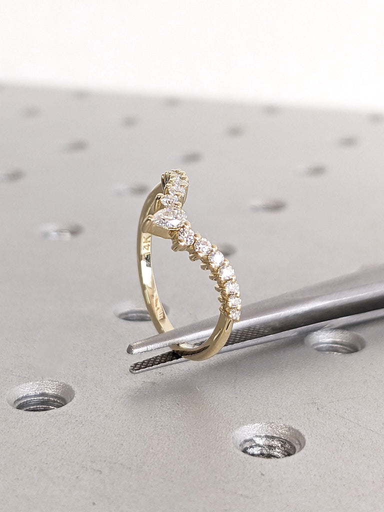 Round Lab Grown Diamond Curved Ring | Sustainable Wedding Band for Women | Lab Create Diamond Band Ring | Anniversary Gift for Wife | Chevron Ring