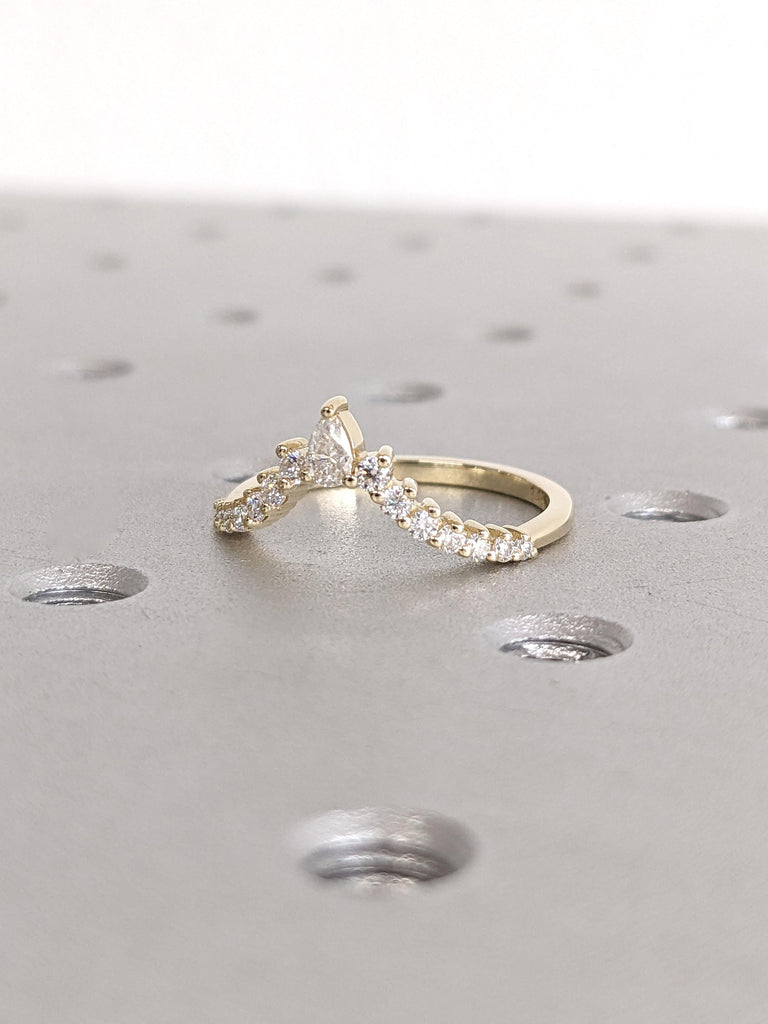 14k Yellow Gold Minimalist Curved Moissanite Wedding Band | Sustainable Wedding Band for Women | Simulated Diamond Ring | Chevron Moissanite