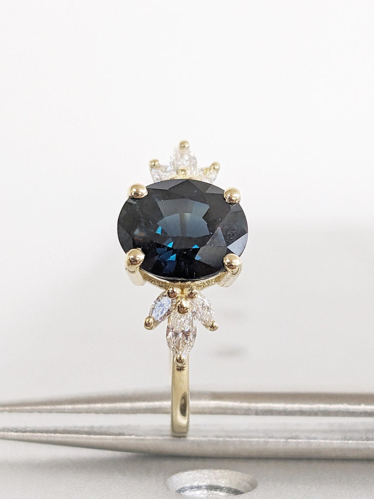 Art Deco Montana Sapphire Ring, Unique 14k Yellow Gold Wedding Ring, 2ct Oval Sapphire Engagement Ring, Nature Inspired Diamond Cluster Ring