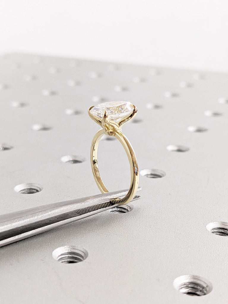 2.5CT Oval Engagement Ring, Lab Grown Diamond Ring, 14k Solid Gold Ring, Tulip Floral Ring, Anniversary Gifts for Wife, Lab Created Diamond