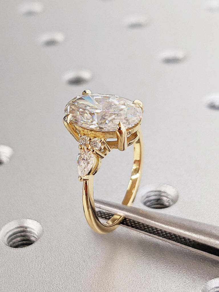 Brilliant Round Cut Moissanite Modern Engagement Ring, 18K Solid Yellow Gold White Diamond Cluster Ring, Classic Art Deco Gold Wedding Ring
