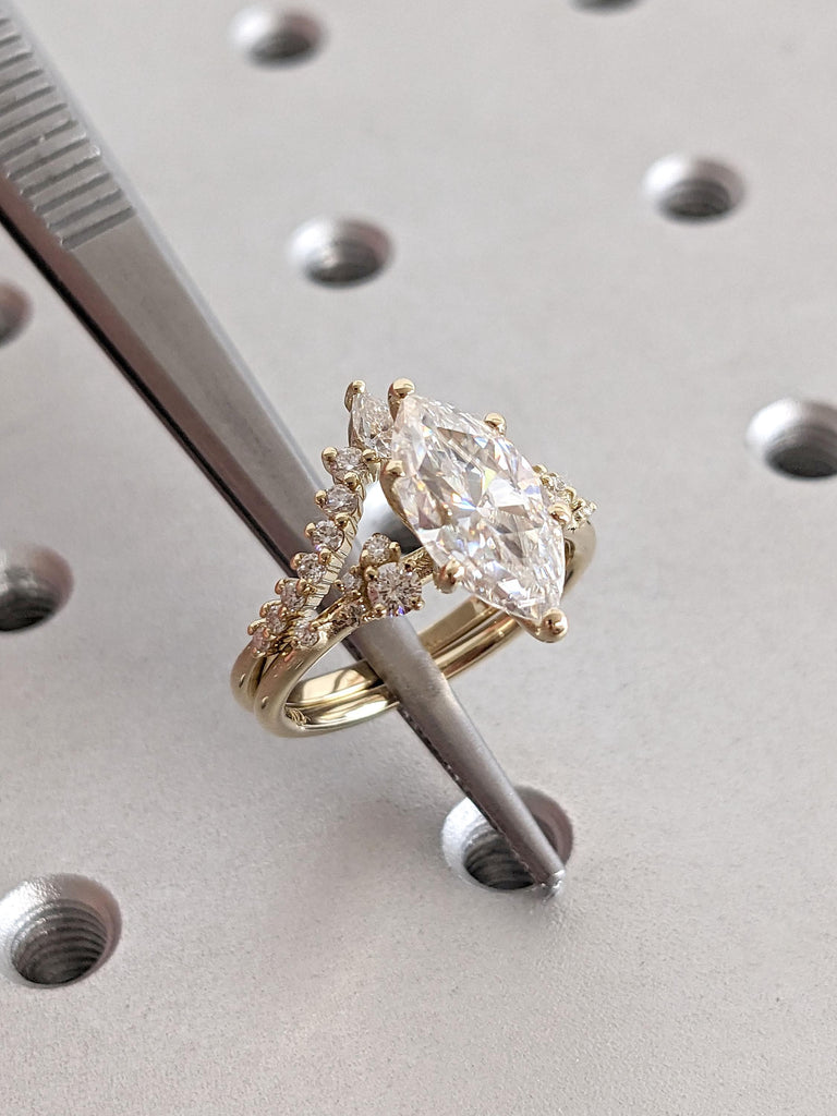 Vintage Lab Grown Diamond Engagement Ring Set | 14K 18K Yellow Gold Ring | Marquise cut Wedding Ring for Women | IGI Diamond Bridal Ring Set