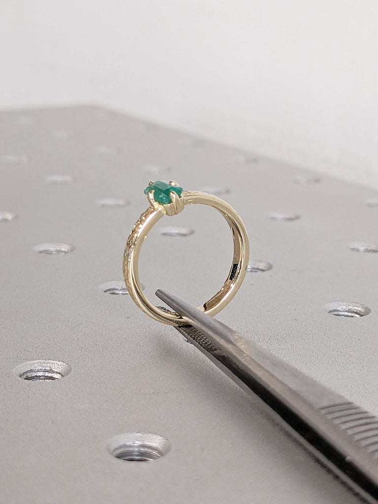 Natural Emerald Ring, Emerald Cut Engagement Ring, Gold Promise Ring for Her, Hammered Finished Ring, Birthstone Ring, Unique Solitaire Ring