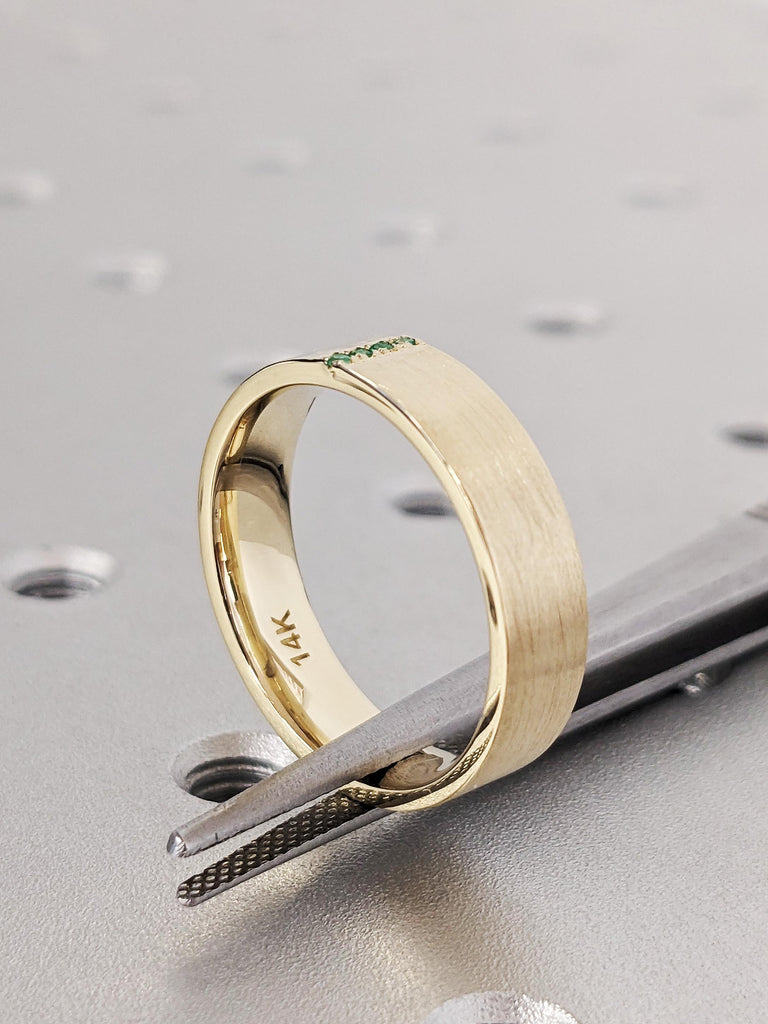 14K Solid Yellow Gold Green Emerald Cut Men's Wedding Band, Round Cut Emerald Brushed Finished Engagement Ring, Simple 5mm Gold Band For Him