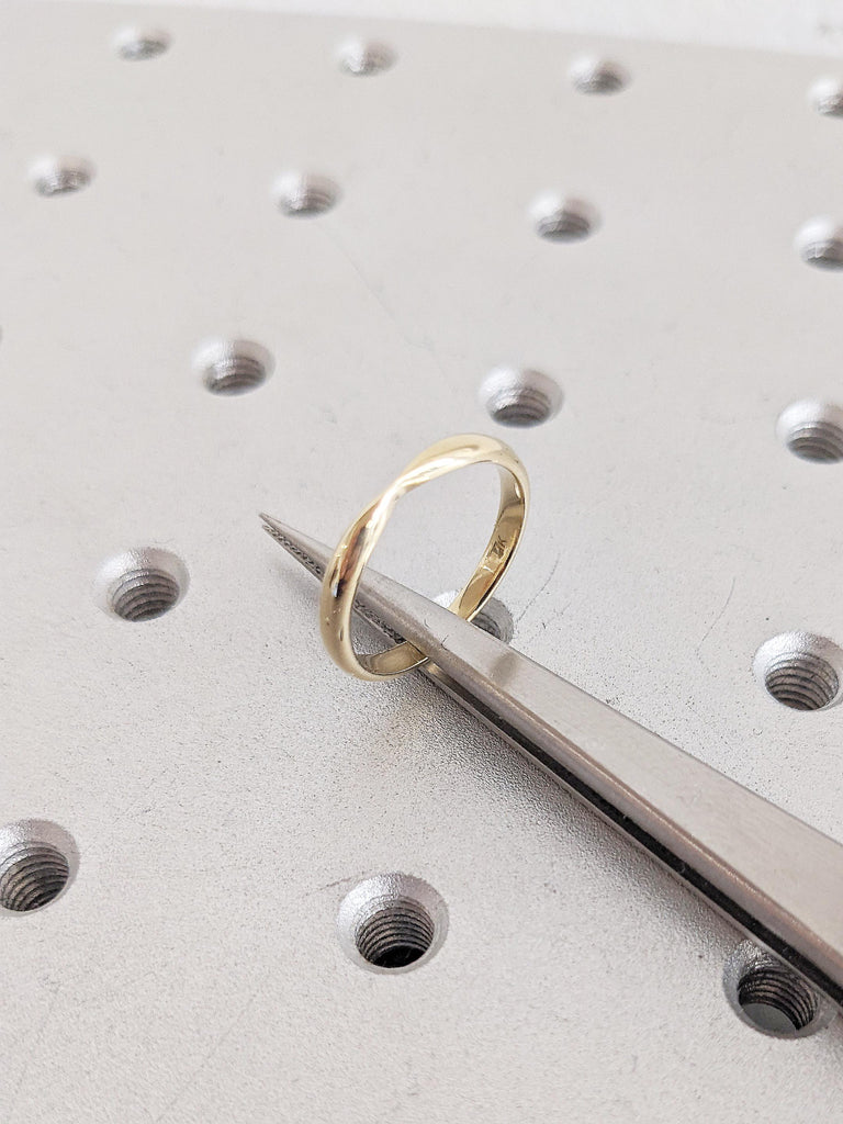 Women Wedding Band, 14k Solid Gold Ring, Pinched Wedding Ring, Matching Rings, Bow Tie Thin Wedding Band, Dainty Stacking Ring, Gift for Her