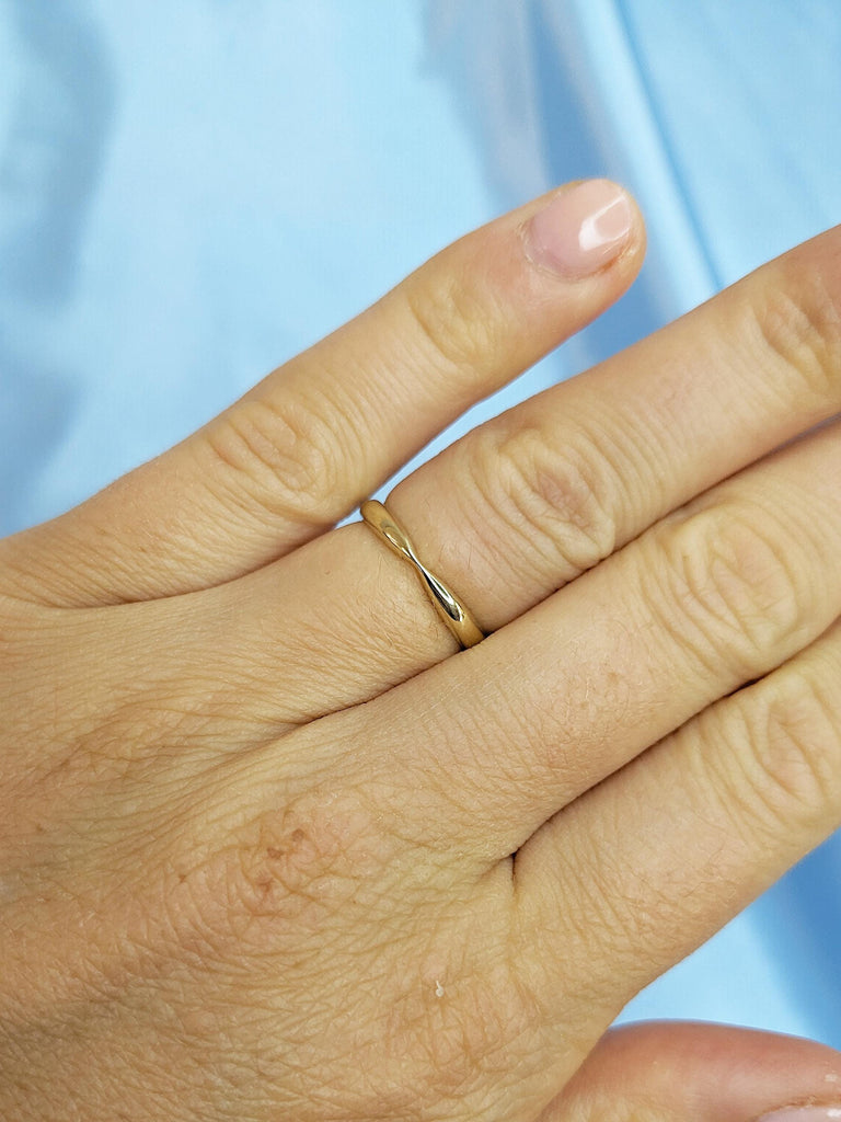 Women Wedding Band, 14k Solid Gold Ring, Pinched Wedding Ring, Matching Rings