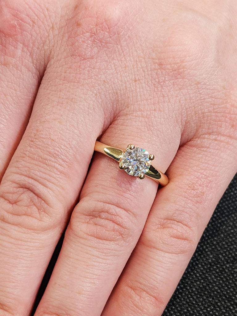 Classic Round Cut Moissanite Bridal Engagement Ring, Dainty 14K Yellow Gold Diamond Wedding Band, Minimalist White Diamond Anniversary Ring