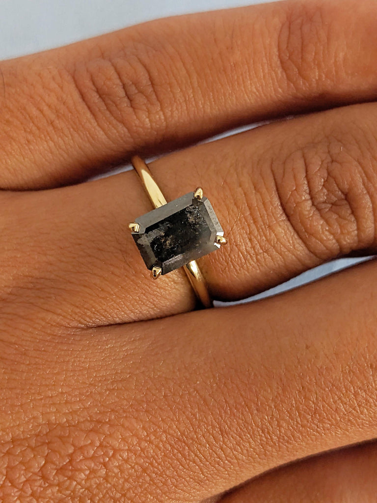 Salt and Pepper Diamond Wedding Ring, Emerald Cut Engagement Ring, 14k Gold Promise Ring for Her, Minimalist Ring, Emerald Cut Diamond Ring