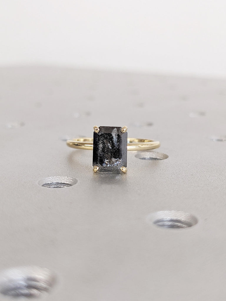 Salt and Pepper Diamond Wedding Ring, Emerald Cut Engagement Ring, 14k Gold Promise Ring for Her, Minimalist Ring, Emerald Cut Diamond Ring