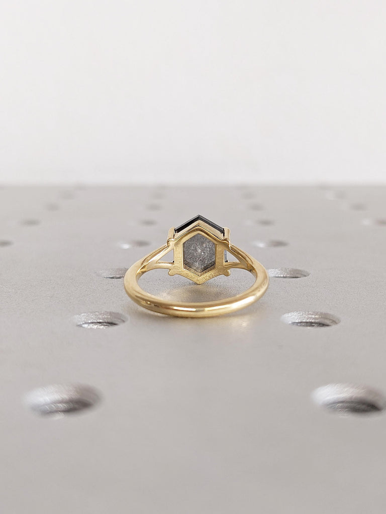 Split Shank Engagement Ring, Vintage Salt and Pepper Diamond Ring, 18k Solid Gold Ring, Hexagon Diamond Ring, Personalized Statement Ring