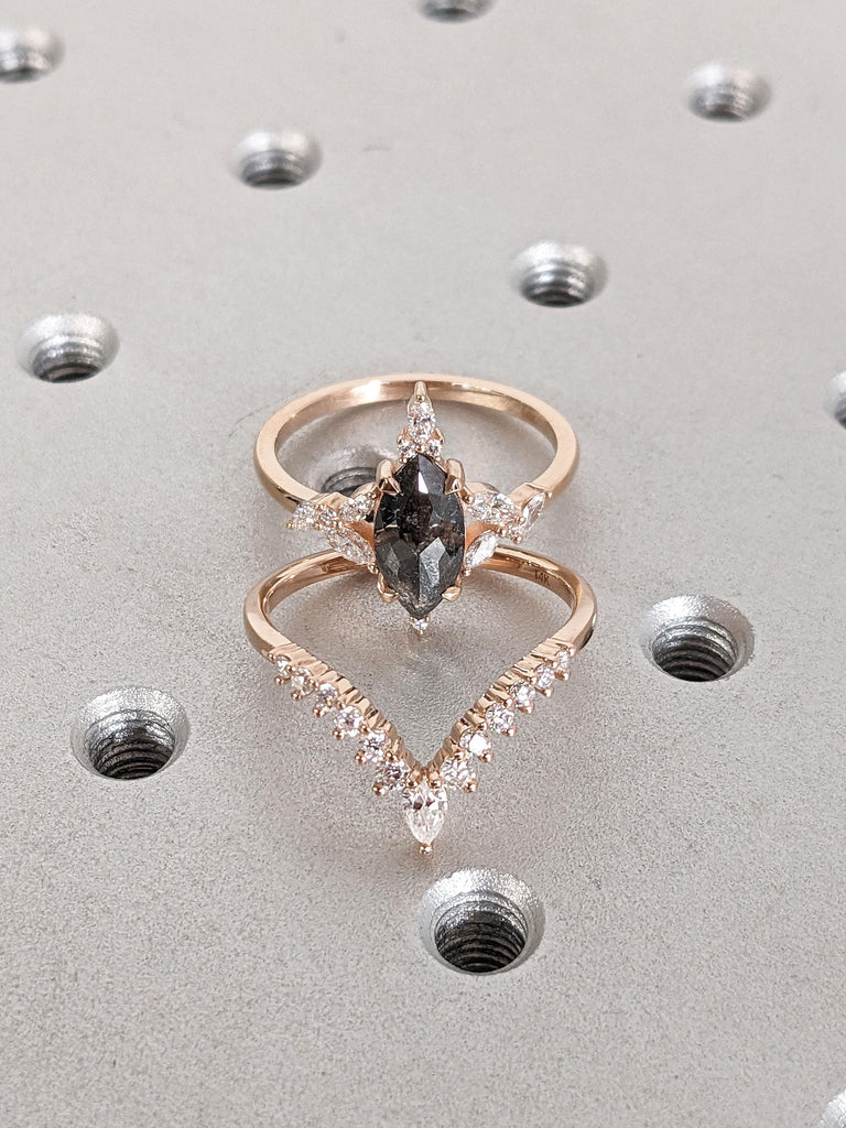Vintage Wedding Set Anniversary Gift for Wife | Marquise Salt and Pepper Diamond Ring | Delicate Engagement Ring | V Shaped Moissanite Band
