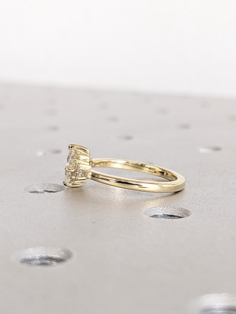 Lab Grown Diamond Engagement Ring, 14k Solid Gold Anniversary Ring, Princess Cut Ring, Unique Starburst Diamond Cluster Ring, Gift for Wife