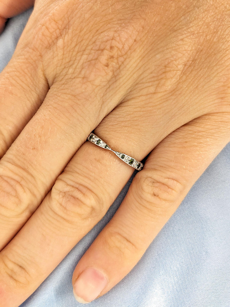 Olive Green Tourmaline Bow Tie Eternity Ring in 14k Gold - Stackable Wedding Anniversary Ring | Birthday Mother&#39;s Day Gift For Her | Pinched Wedding Ring | Bow Tie Dainty Ring