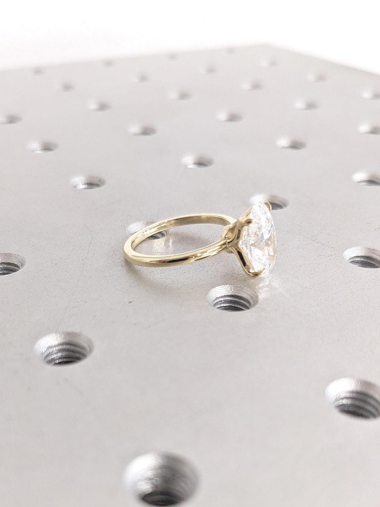 2.5CT Oval Engagement Ring, Lab Grown Diamond Ring, 14k Solid Gold Ring, Tulip Floral Ring, Anniversary Gifts for Wife, Lab Created Diamond