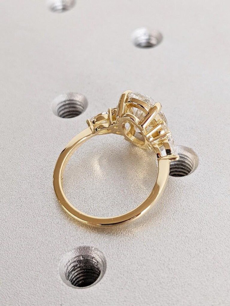 Brilliant Round Cut Moissanite Modern Engagement Ring, 18K Solid Yellow Gold White Diamond Cluster Ring, Classic Art Deco Gold Wedding Ring