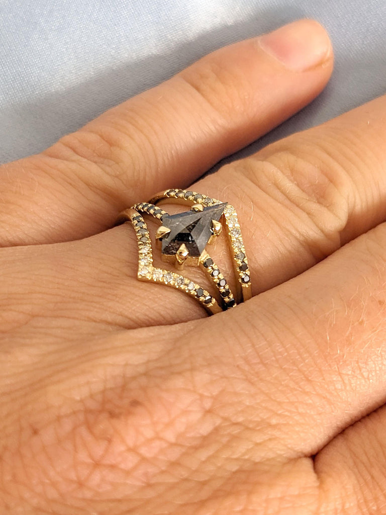 Salt and Pepper Bridal Jewelry Set Kite Shape Ring | Diamond Stacking Ring | Vintage Yellow Gold Wedding Ring | Curved Diamond Wedding Band