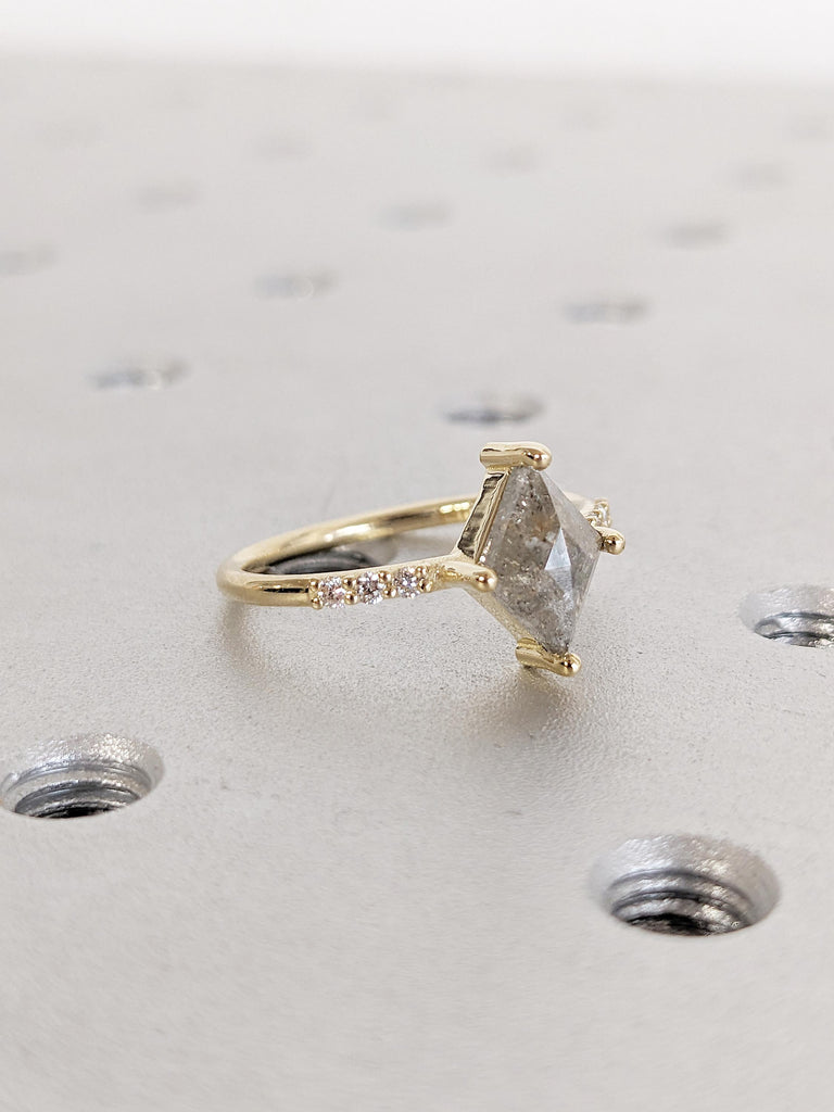 Kite Cut Salt and Pepper Diamond Engagement Ring, 14k Solid Gold Ring, Vintage Wedding Ring, Kite Shaped Ring, Anniversary Ring, Bridal Gift
