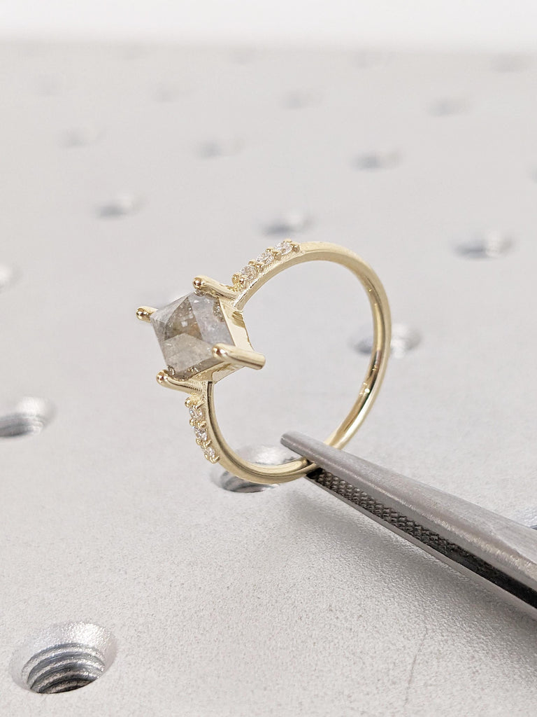 Kite Diamond Ring, Dainty 14k Gold Ring, Kite Engagement Ring, Gold Promise Ring for Her, Salt and Pepper Diamond Wedding Ring, Gift for Her