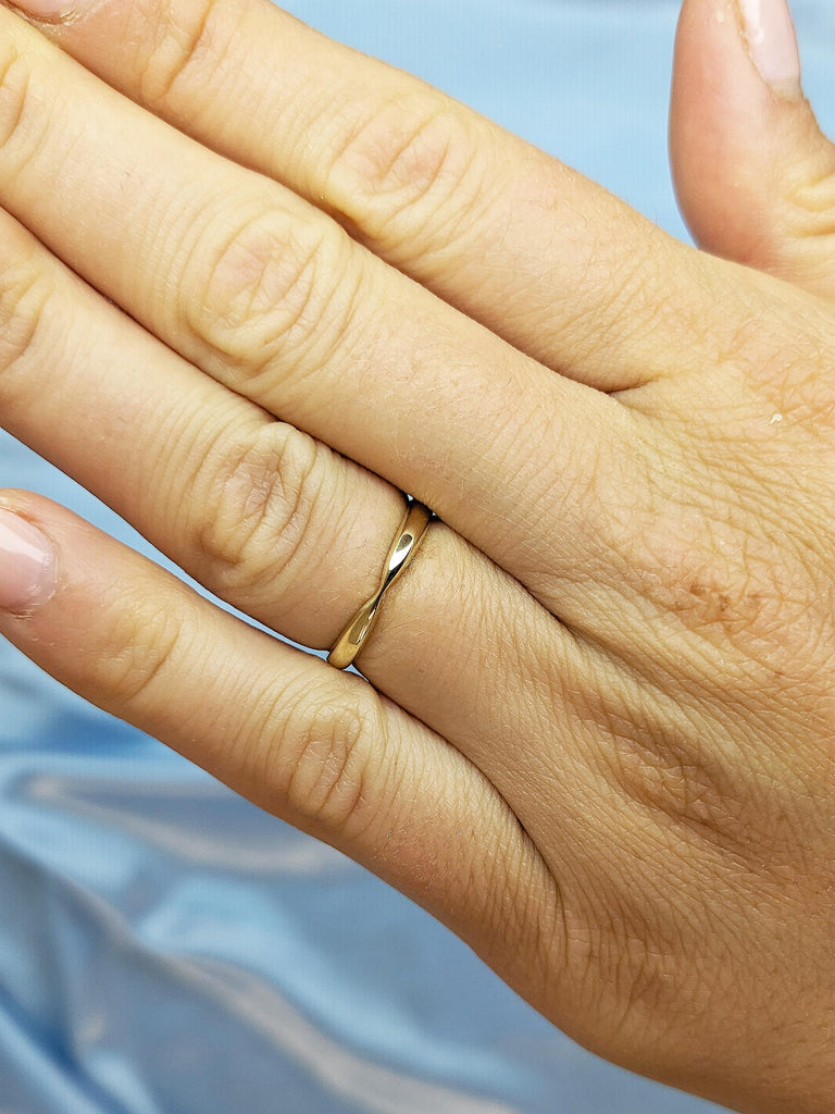 Women Wedding Band, 14k Solid Gold Ring, Pinched Wedding Ring, Matching Rings, Bow Tie Thin Wedding Band, Dainty Stacking Ring, Gift for Her