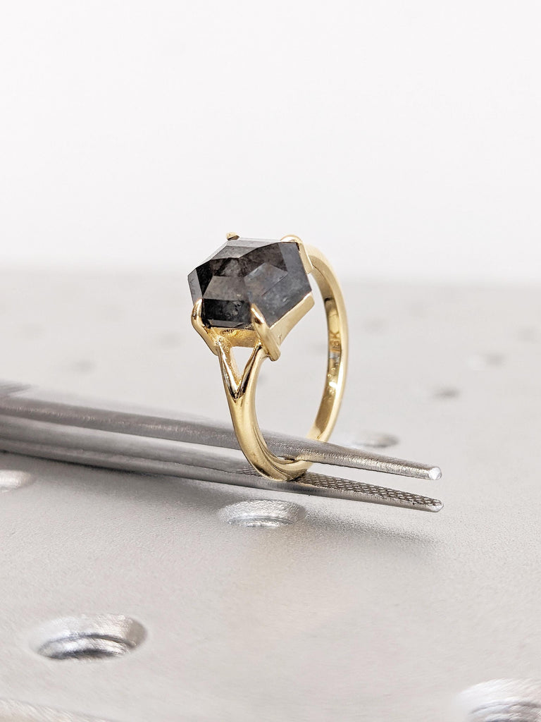 Split Shank Engagement Ring, Vintage Salt and Pepper Diamond Ring, 18k Solid Gold Ring, Hexagon Diamond Ring, Personalized Statement Ring