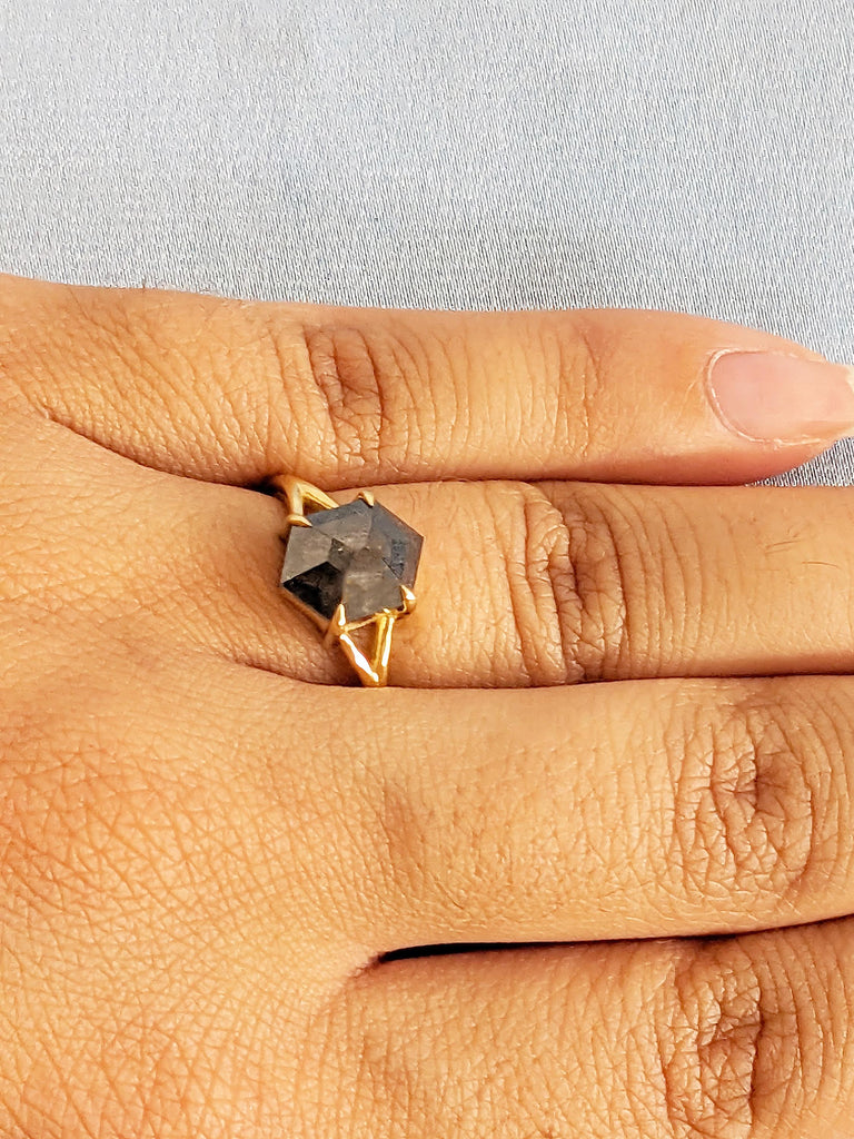 Split Shank Engagement Ring, Vintage Salt and Pepper Diamond Ring, 18k Solid Gold Ring, Hexagon Diamond Ring, Personalized Statement Ring