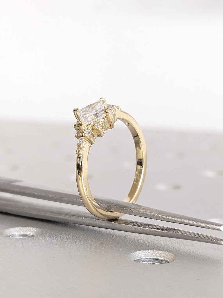 Lab Grown Diamond Engagement Ring, 14k Solid Gold Anniversary Ring, Princess Cut Ring, Unique Starburst Diamond Cluster Ring, Gift for Wife