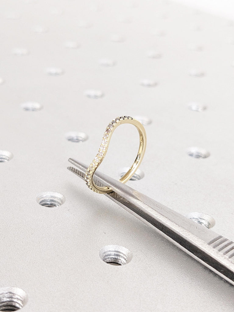 Curved Wedding Band, Dainty 14k Gold Stacking Ring for Women, Matching Ring, Wedding Band Women, Anniversary Gift, Unique Ombre Diamond Band