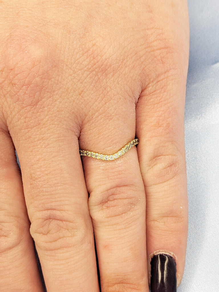Curved Wedding Band, Dainty 14k Gold Stacking Ring for Women, Matching Ring, Wedding Band Women, Anniversary Gift, Unique Ombre Diamond Band