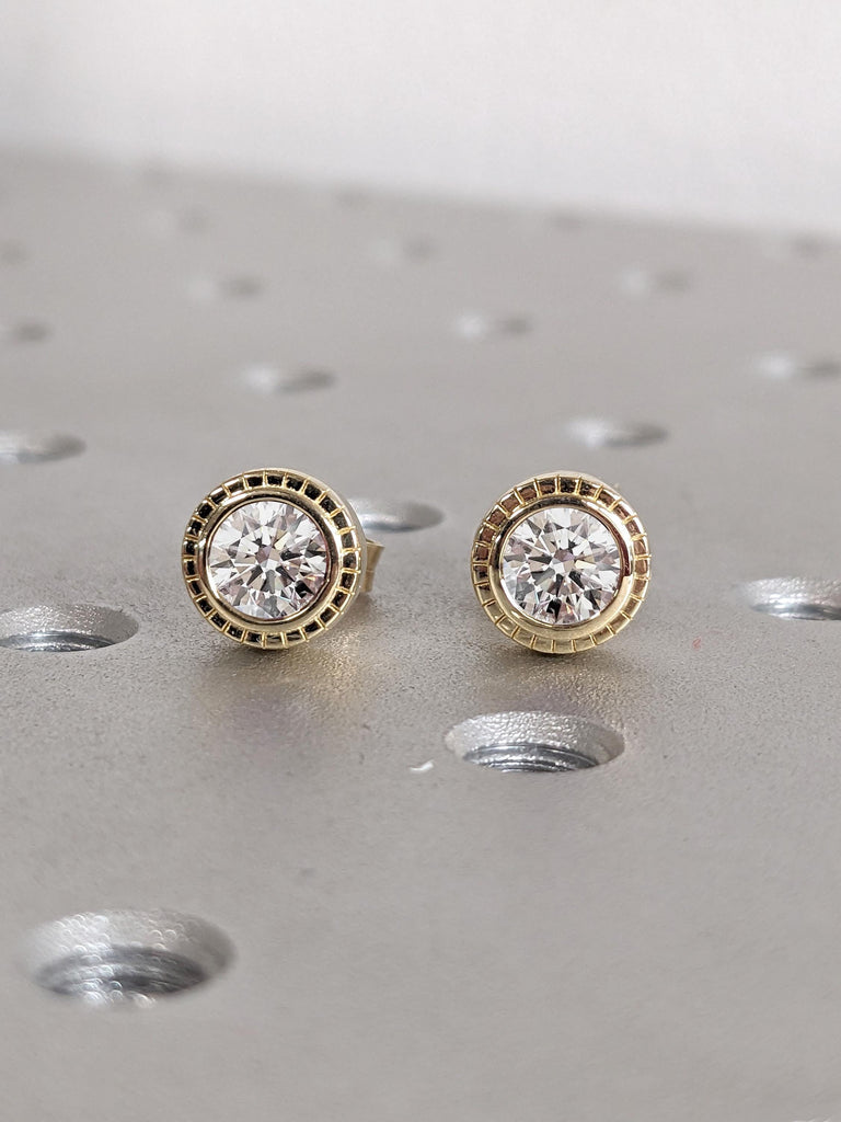 Round cut Moissanite Studs 14k Gold Earrings | Minimalist Wedding Earrings | Ridge Halo Earrings