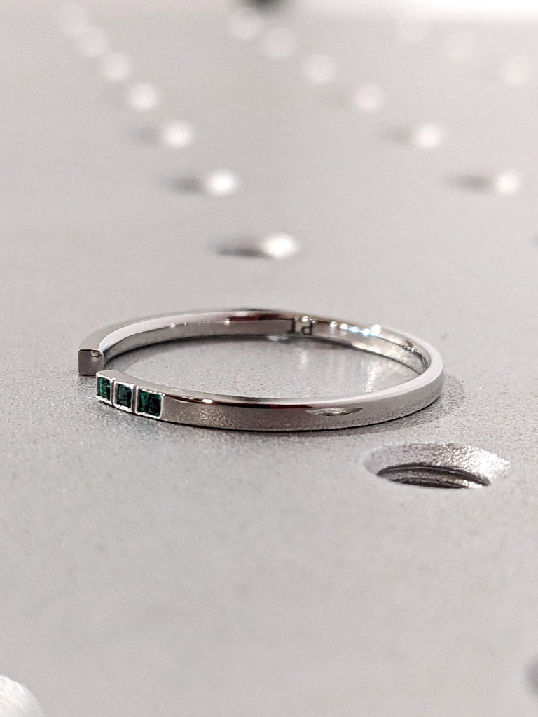 Dainty Emerald Ring | Green Gemstone Ring | Platinum Stacking Rings | Emerald Jewelry Anniversary Gift | May Birthstone Ring | Wedding Band