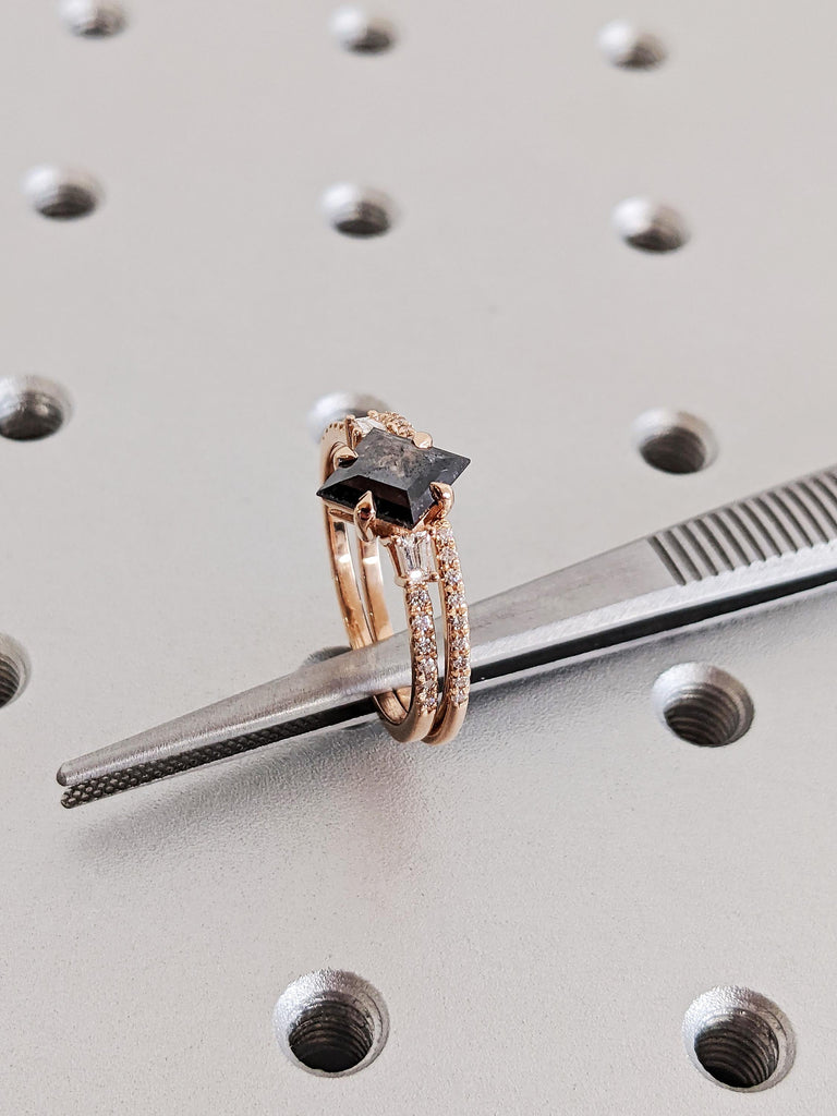 Unique Kite Rhombus Cut Salt and Pepper Diamond Engagement Ring, 14K Solid Rose Gold White Diamond Pavé Band, Raw Salt & Pepper Bridal Set