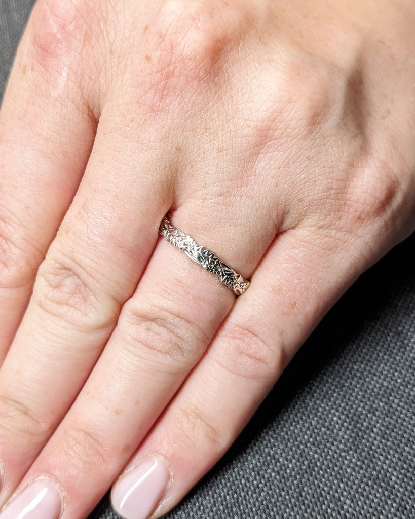 Vintage White Gold Leaf Wedding Band | Solid Gold Leaf Stacking Ring | Nature Inspired Ring | Vintage Promise Band Gift for Women | Leaf Straight Band