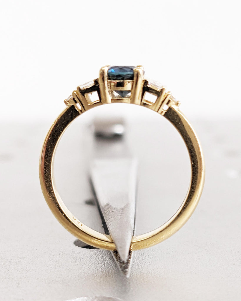 Petite Round cut Engagement Ring | 18k Gold Natural Sapphire Ring | Green Sapphire Gemstone Wedding Ring for Her | Dainty Minimalist Jewelry