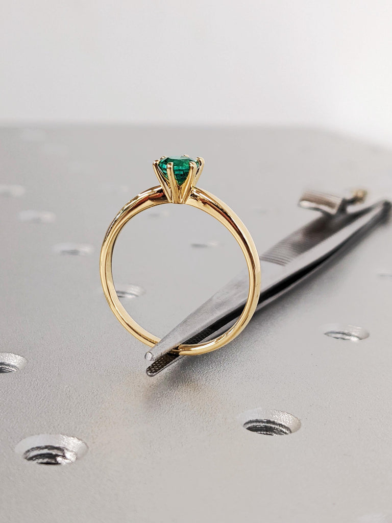 Dainty Green Lab Emerald Women's Engagement Ring, 18K Solid Yellow Gold Round Cut Solitaire Wedding Band, Custom Bridal Wedding Jewelry