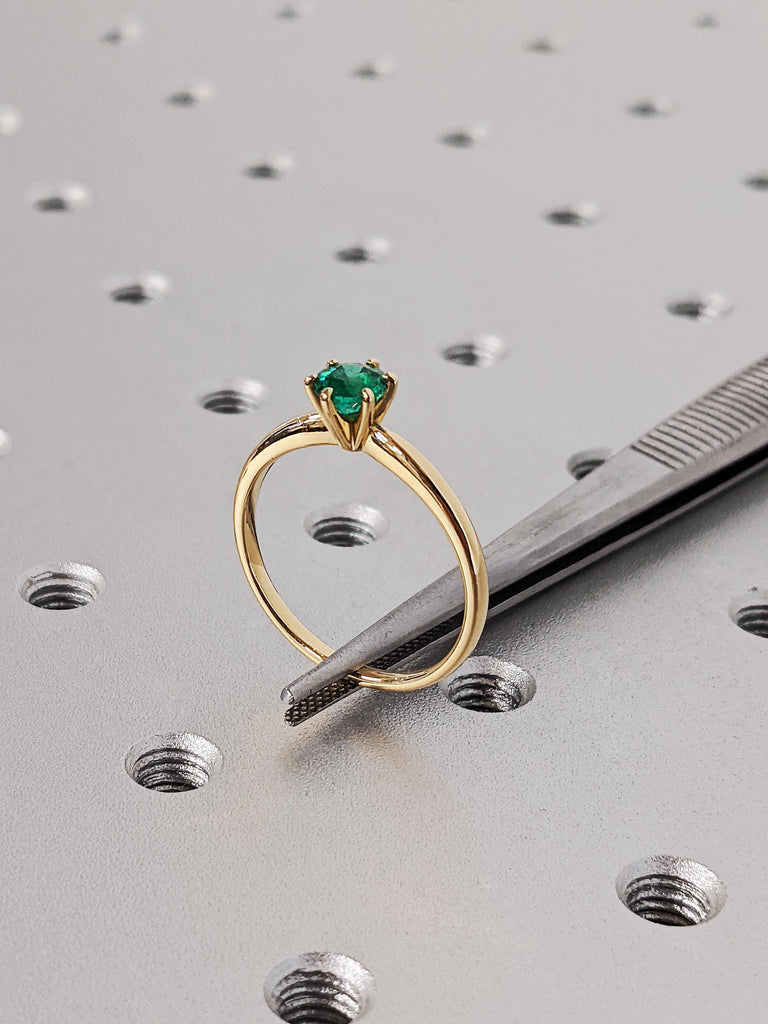 Dainty Green Lab Emerald Women's Engagement Ring, 18K Solid Yellow Gold Round Cut Solitaire Wedding Band, Custom Bridal Wedding Jewelry