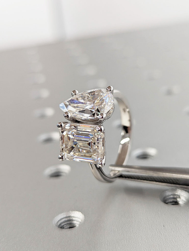 18K Solid White Gold Toi Et Moi Engagement Ring, Double Pear and Emerald Cut Moissanite Stones, Elegant White Diamond Wedding Band