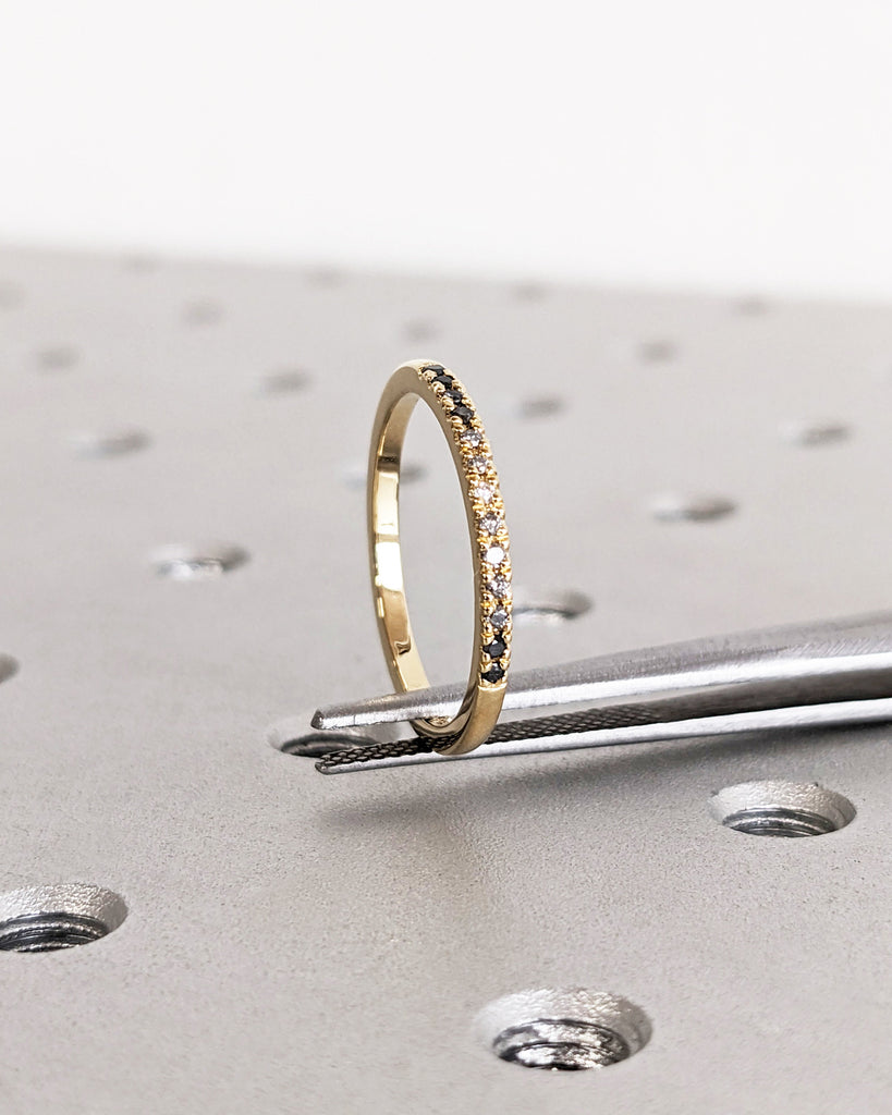 Thin Round Pavé Diamond Wedding Band, 18K Solid Yellow Gold Eternity Ring, Minimalist Ombre Matching Band, Diamond Engagement Stackable Ring