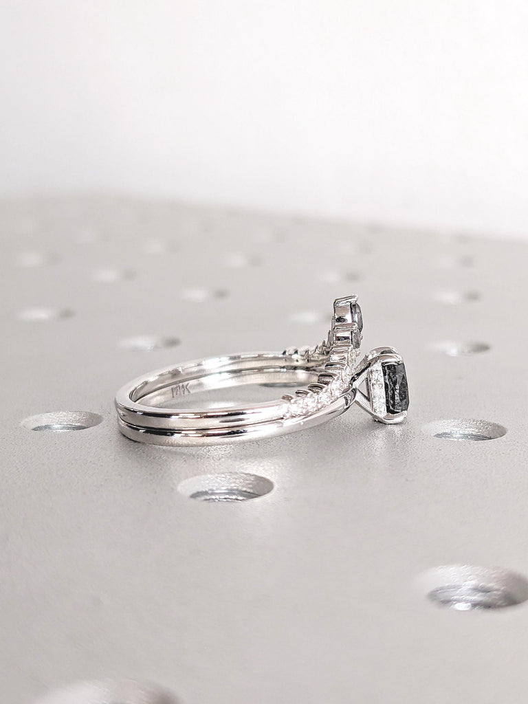 Vintage Salt and Pepper Diamond Ring, 18k/14k Gold Ring Set, Moissanite and Diamond Engagement Ring, Wedding Anniversary Ring, Oval Cut Ring