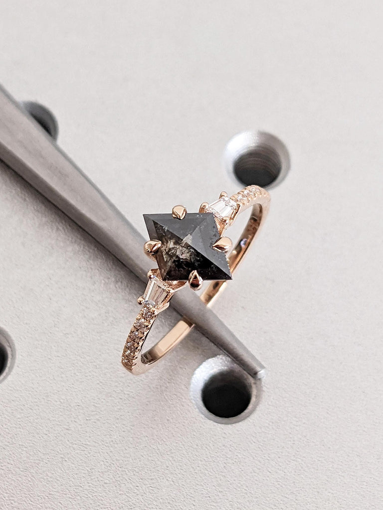 Unique Kite Rhombus Cut Salt and Pepper Diamond Engagement Ring, 14K Solid Rose Gold White Diamond Pavé Band, Raw Salt & Pepper Bridal Set