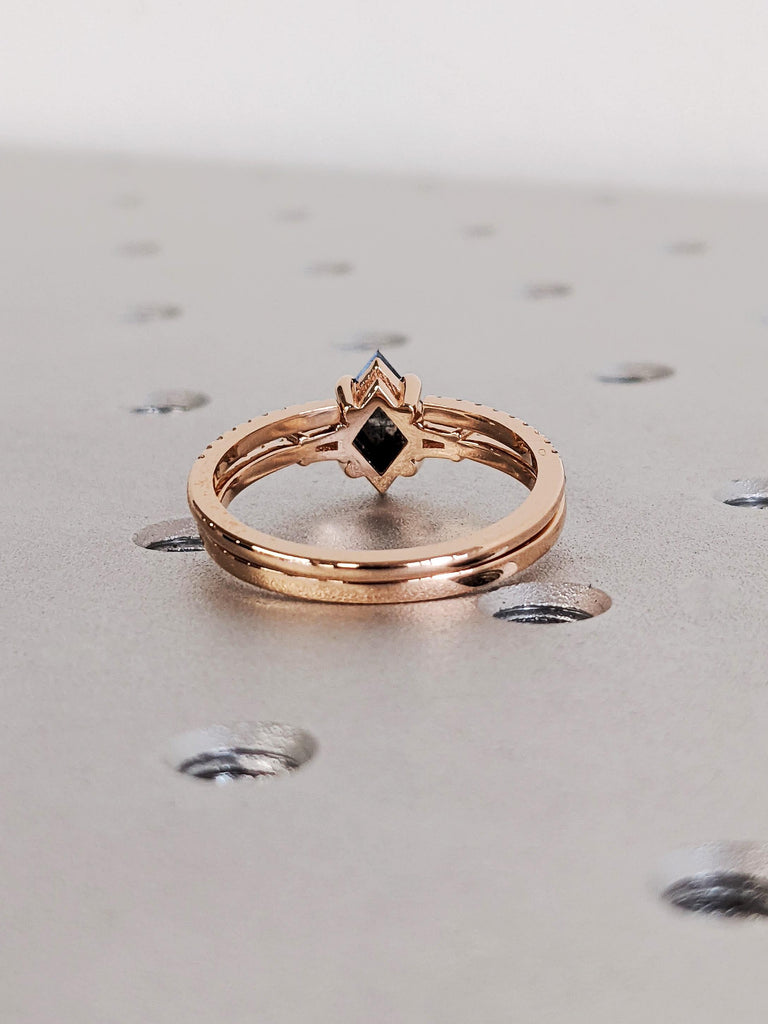 Unique Kite Rhombus Cut Salt and Pepper Diamond Engagement Ring, 14K Solid Rose Gold White Diamond Pavé Band, Raw Salt & Pepper Bridal Set