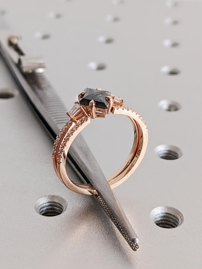 Unique Kite Rhombus Cut Salt and Pepper Diamond Engagement Ring, 14K Solid Rose Gold White Diamond Pavé Band, Raw Salt & Pepper Bridal Set