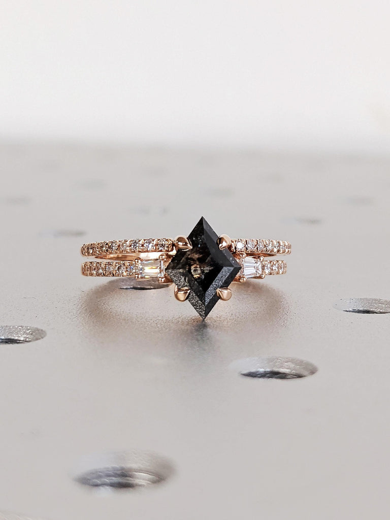 Unique Kite Rhombus Cut Salt and Pepper Diamond Engagement Ring, 14K Solid Rose Gold White Diamond Pavé Band, Raw Salt & Pepper Bridal Set