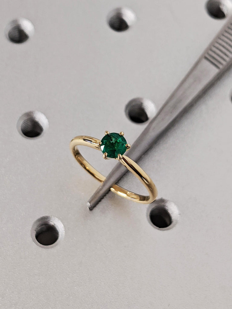 Dainty Green Lab Emerald Women's Engagement Ring, 18K Solid Yellow Gold Round Cut Solitaire Wedding Band, Custom Bridal Wedding Jewelry