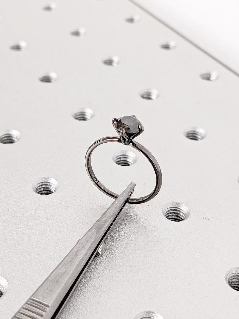 Round Cut Raw Salt and Pepper Diamond Ring, 14K Black Gold Engagement Ring, Diamond Solitaire Ring, Boho Bridal Jewelry, Dainty Wedding Ring
