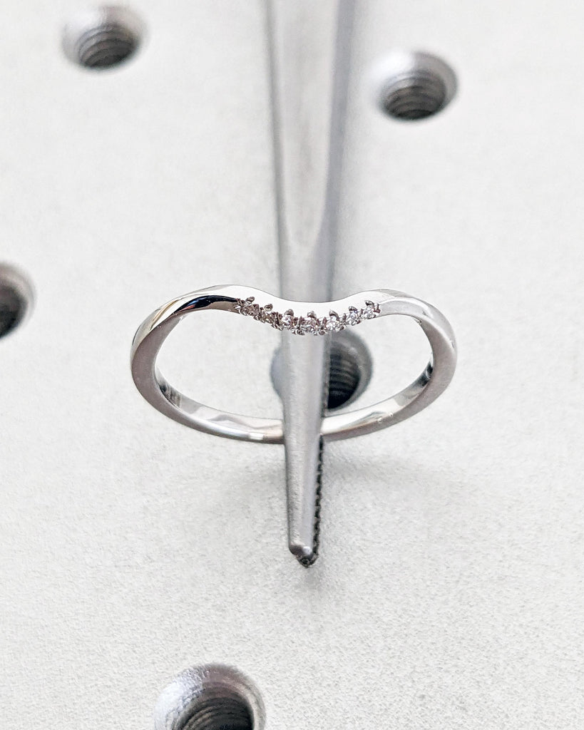 18K White Gold Diamond Ring, Dainty Diamond Crown Wedding Ring, Curved Moissanite Wedding Band, Simulated Diamond Ring, Contour Wedding Ring