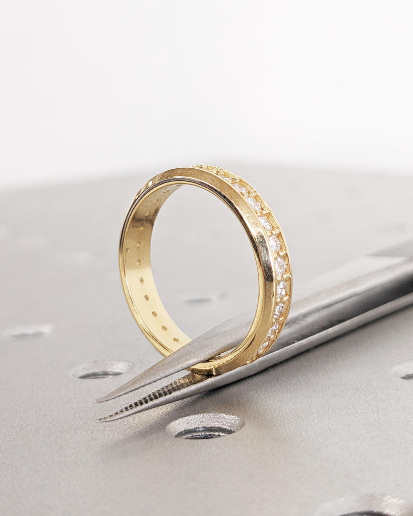 Channel Setting Wedding Ring, 4mm Wedding Band Men, Wedding Band Women, Moissanite or Diamond Eternity Ring, Yellow Rose White Gold Platinum