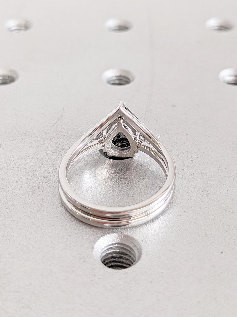 Unique Bridal Set Ring, Pear Engagement Ring, Salt and Pepper Diamond Ring, 14k Gold Wedding Ring Set, Chevron Matching Ring, Stackable Ring