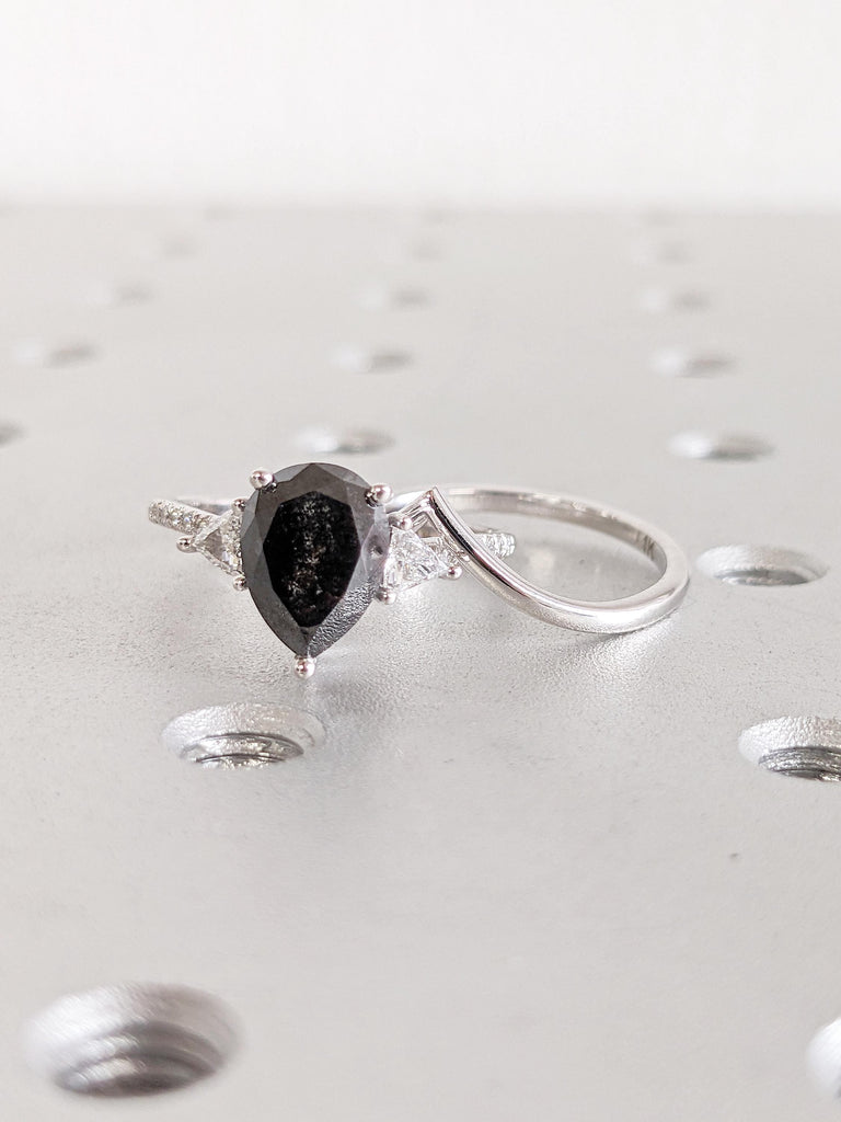 Unique Bridal Set Ring, Pear Engagement Ring, Salt and Pepper Diamond Ring, 14k Gold Wedding Ring Set, Chevron Matching Ring, Stackable Ring