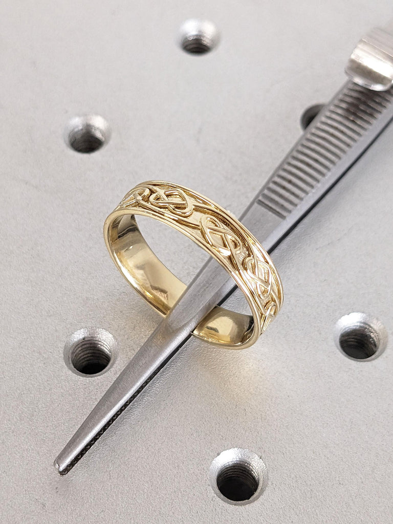Real Solid 14K Yellow Gold 5mm Vintage Mens Wedding Band | Unisex Classic Celtic Love Knot Wedding Ring | Couples Ring | Commitment Ring